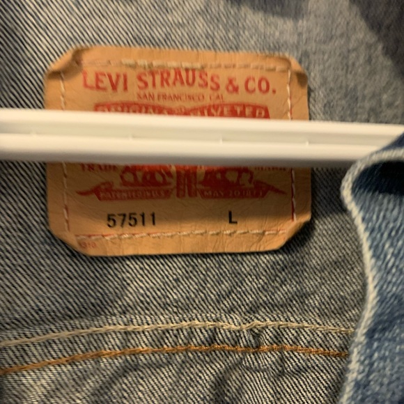 Vintage Levi’s Jean Jacket - Picture 2 of 2